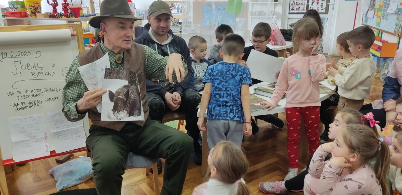 Lovci iz Erdevika o divljim životinjama i prirodi kroz edukaciju predškolske dece